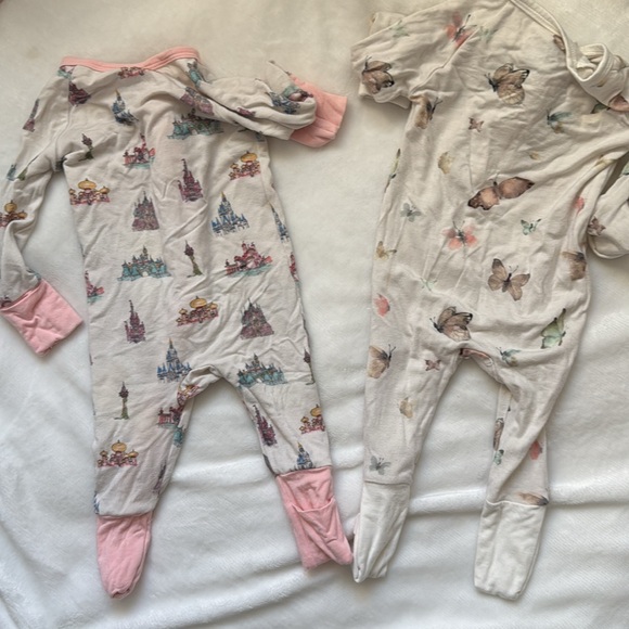 Little crowns and capes 0-3 month bamboo convertible sleepers - Picture 2 of 4